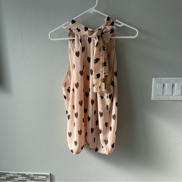 H&M Tops - 5/$20 Heart Tank Top